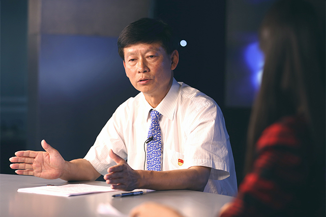 打赢一场战役、破解一大瓶颈、建设一座果城、锻造一支铁军。